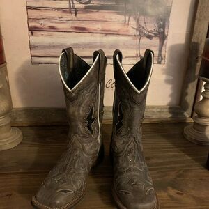 ❤️‍🔥Laredo Brown and Blue Floral Boots